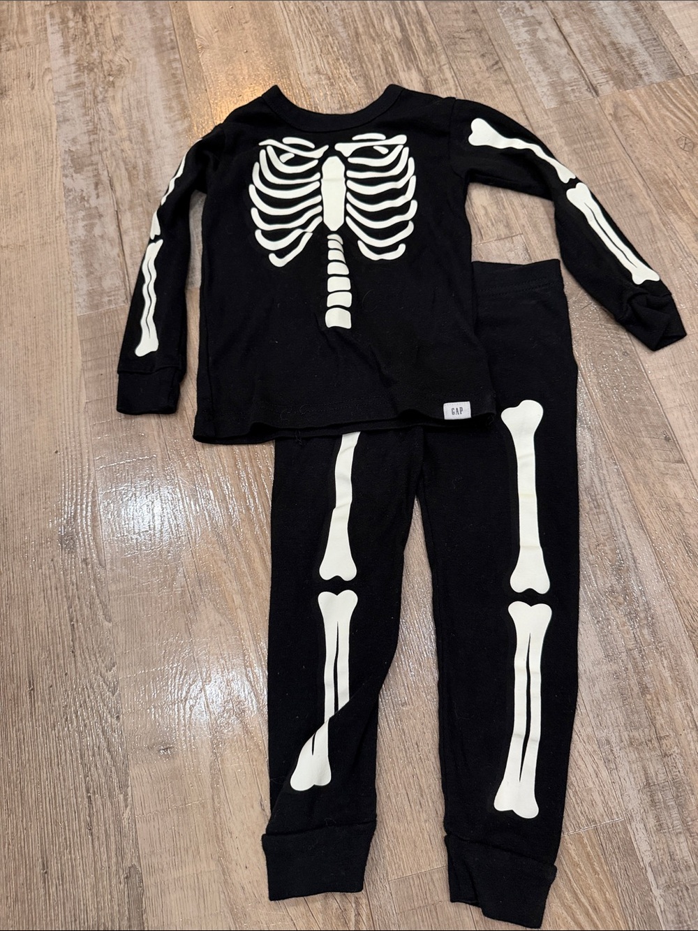 The Gap Skeleton Pajama Set 2T